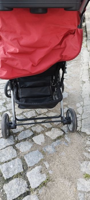 Vendo carrinho de bebê
