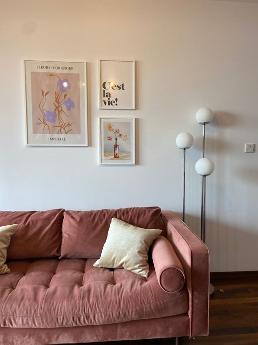 Sofa dwuosobowa Debra w różowym welurze, 182 cm