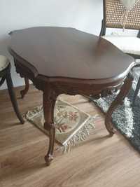 Drewniany stolik w stylu vintage