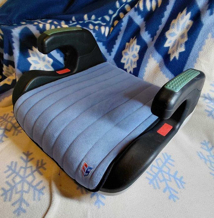 Бустер дитяче автокрісло