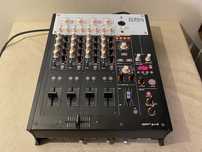 Микшерный пульт предусилитель KORG ZERO 4