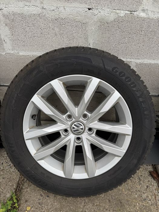 Комплект диски з шинами r16, 215/60