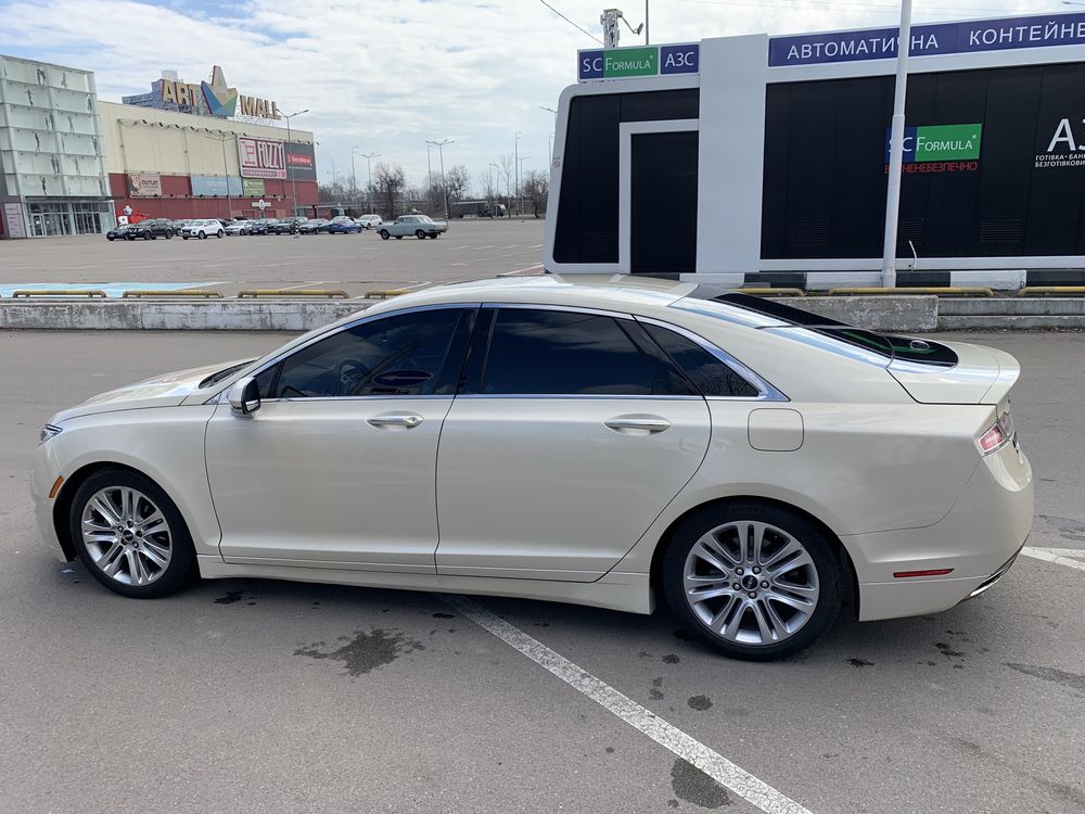 Lincoln MKZ Reserved