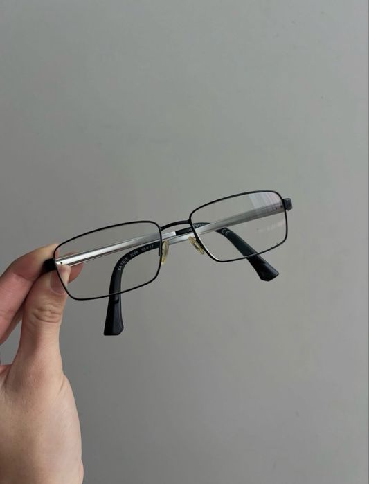 Окуряри Армані