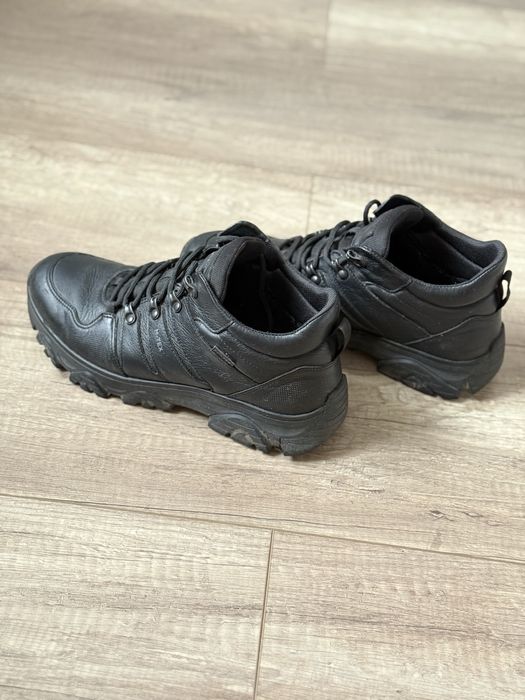 Взутя зимове 43 розмір