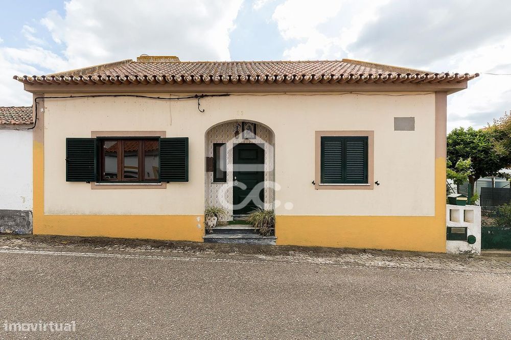 Moradia T4 c/ Piscina e Anexo | Pavia, Mora