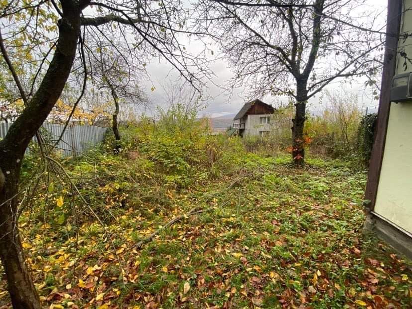 Дача в Оріховицях