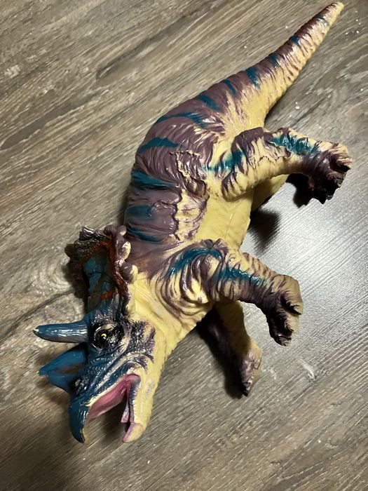 Іграшка динозавр трицератопс з гуми, 38 см