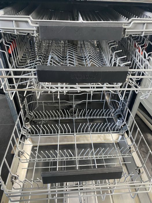 Посудомийна машина посудомойка посудомойная машина Samsung