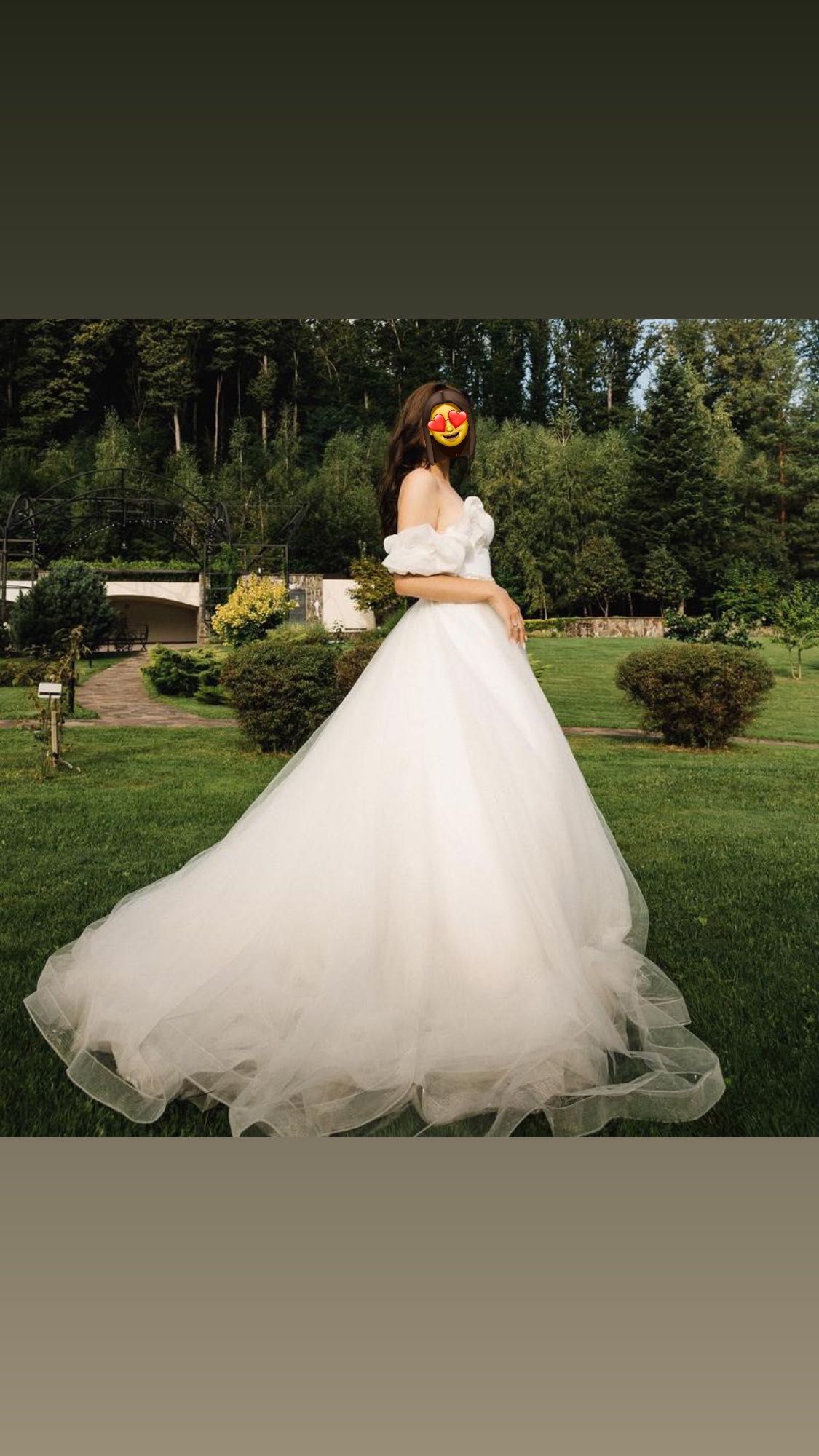Весільна сукня , плаття