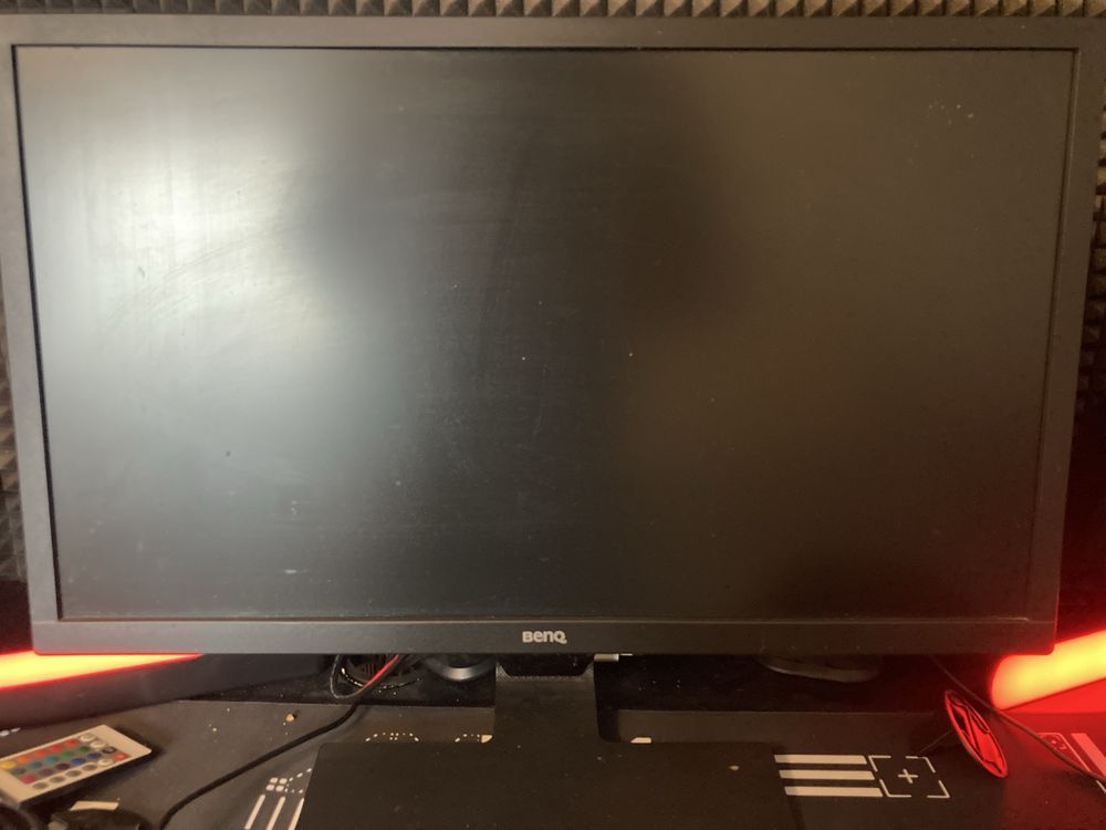 Komputer stacjonarny gamingowy Asus + monior BenQ 75hz