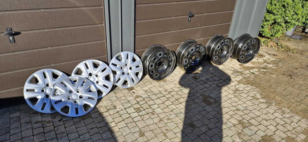 Felgi Dodge Grand Caravan 17 stalowe plus kołopaki orginalne