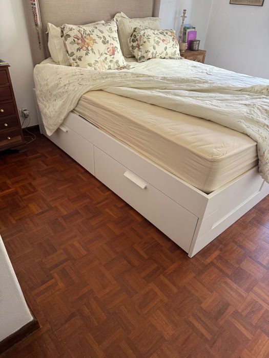 Cama brimés de ikea 160cm en novo estado