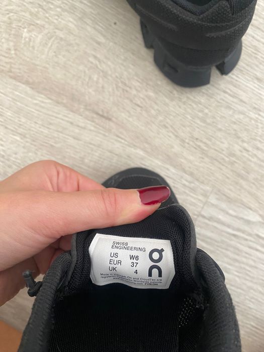 Ténis On Cloud 6 preto puro mulher