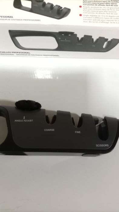 Afiador de facas e tesouras