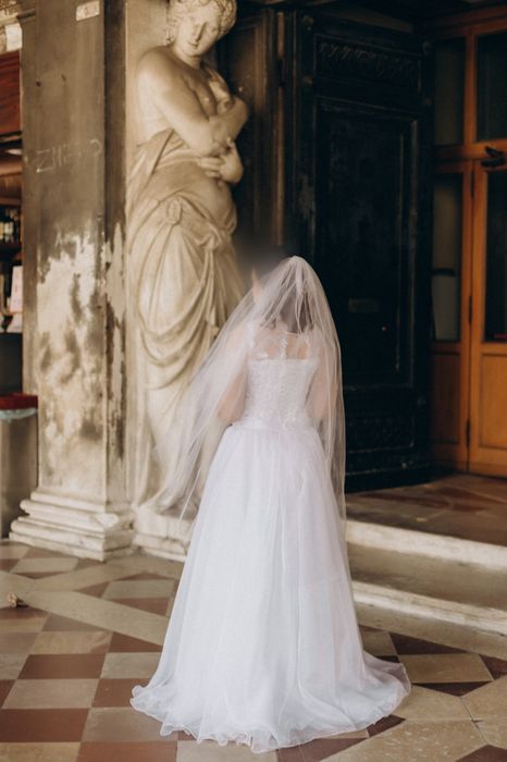 Sukienka ślubna  klasyczna