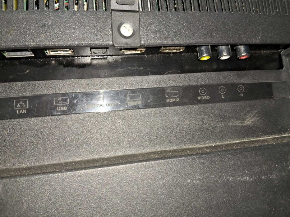 Телевізор Ківі 40 матриця ціла