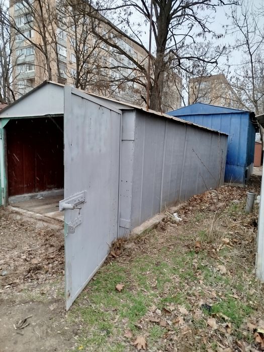 Сдам 2 гаража  на длительный срок
