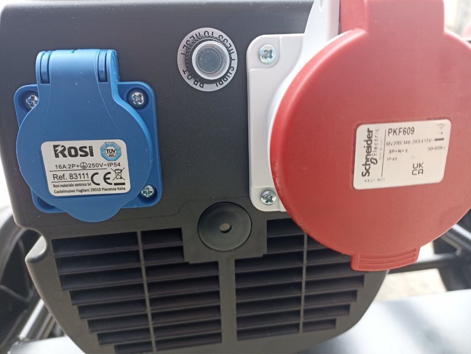Професійний генератор AYERBE 8000H TX 5,6-6,4кВт/400В, ручний запуск