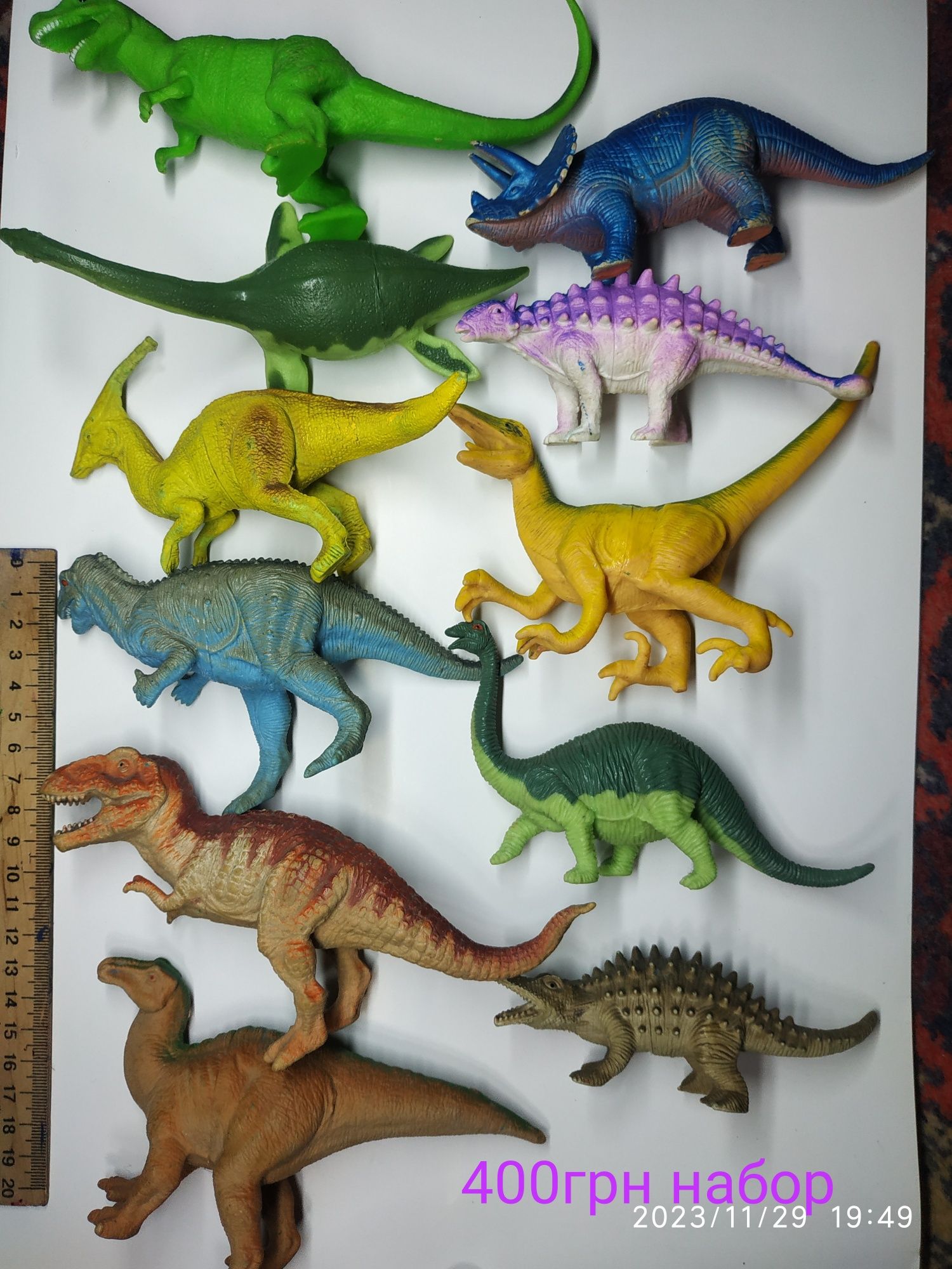 Наборы динозавров и животных