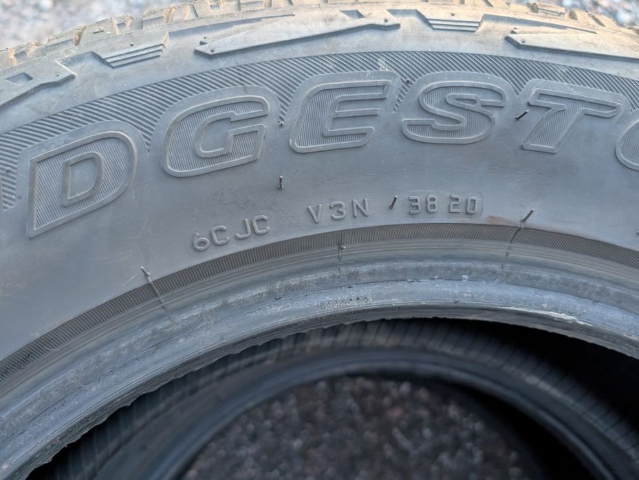 Bridgestone dueler 255/60 R18 A/T (cena/szt).)