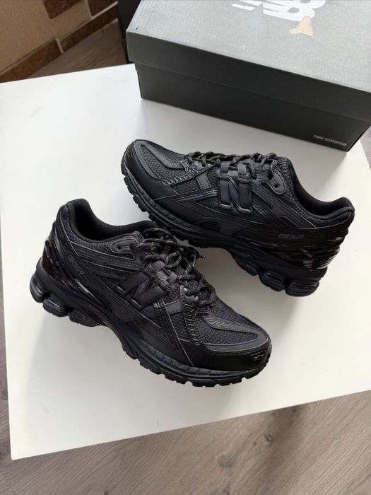 New Balance 1906u