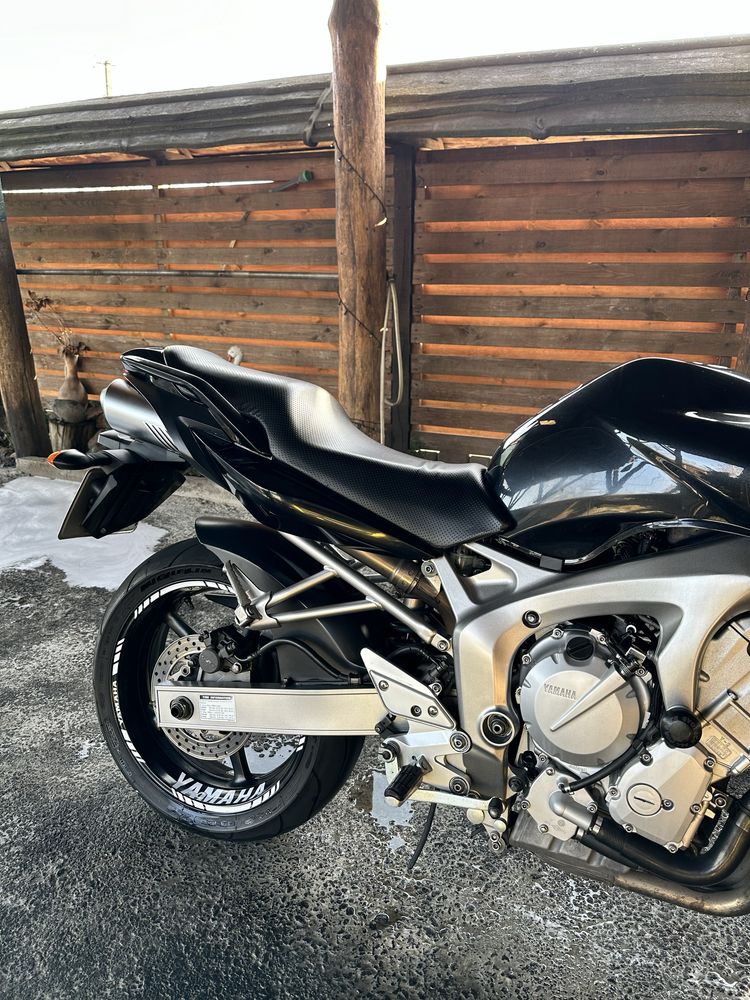 Продам yamaxa fayzer fz600