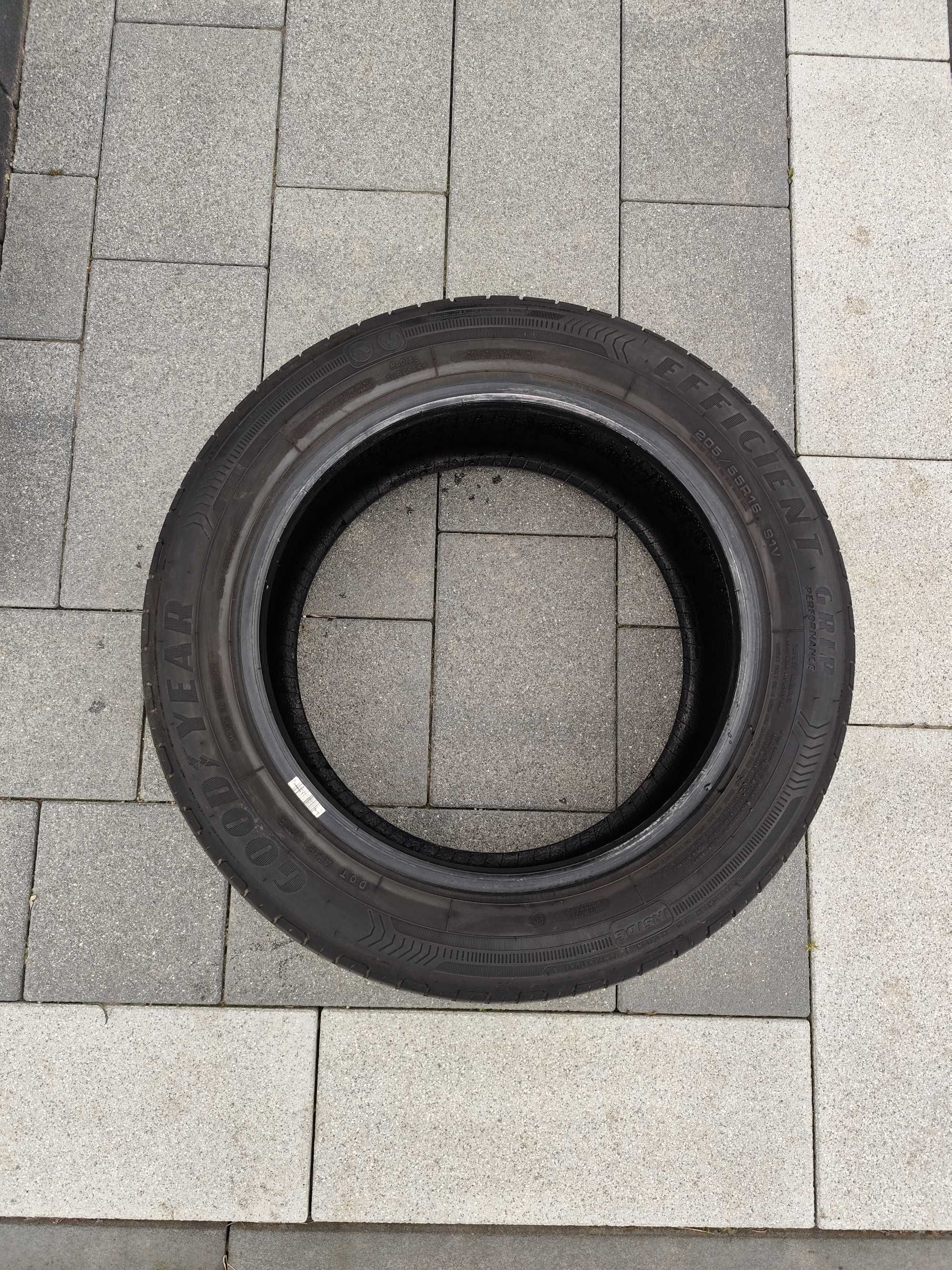 1 szt. Goodyear Efficient Grip Performance 205/55/16