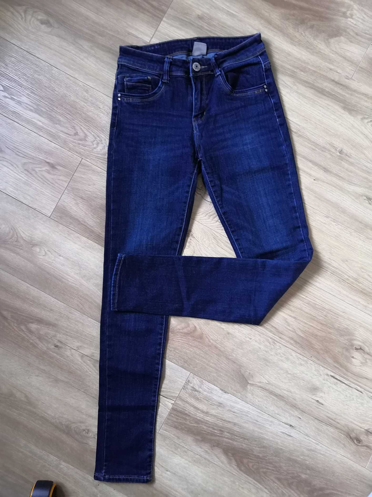 Granatowe jeansy wysoki stan rurki r. 27 S/M