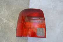 VW PASSAT B5 KOMBI 96-00 LAMPA TYŁ TYLNA LEWA KPL Z WKŁADEM 3B9945111F