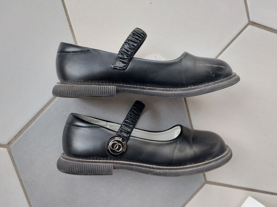 Туфлі чорні шкільні на дівчинку, еко-шкіра, б/в, 30р.
