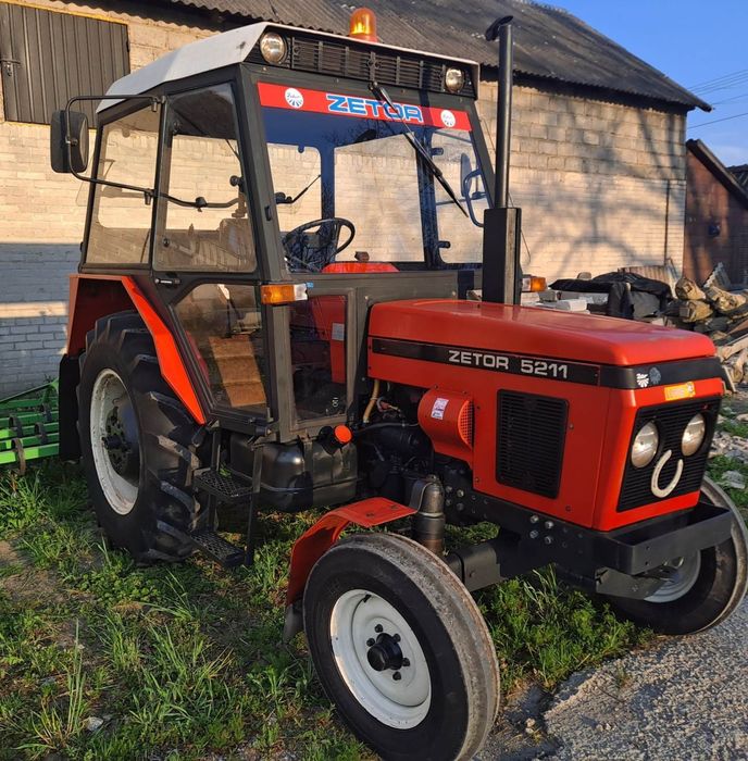 Zetor 5211 .