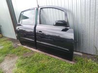 Opel Zafira B Drzwi prawe przód tył czarne Z20R bez malowania
