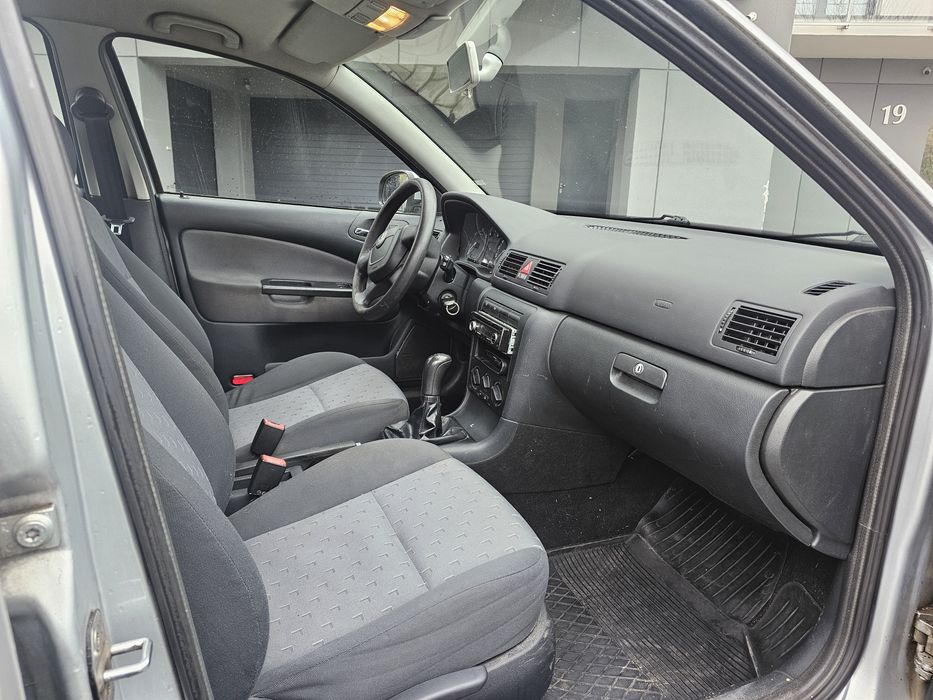 Skoda Octavia TOUR PREMIA 1.9 TDI 105KM Combi Hak 2010r