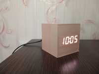 Годинник-будильник UFT Wood Clock