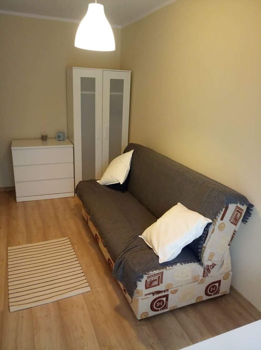 POKOJE 1-OSOBOWE (3szt) 10m2. TRAMWAJ 3min z klatki. 10min do centrum.