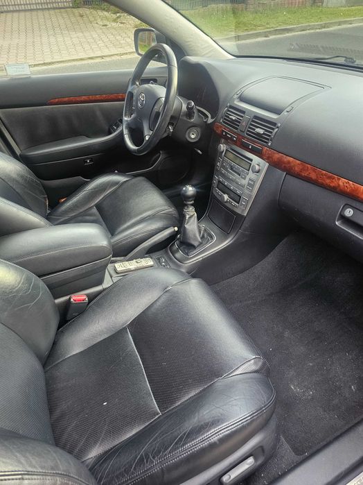 Sprzedam Toyota Avensis 2,2L Diesel