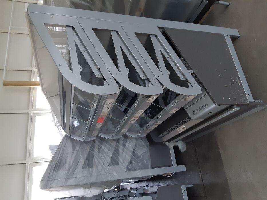 витрина для хлебобулочных изделий