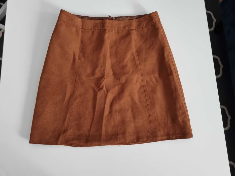 Brązowa zamszowa spodnica Orsay S