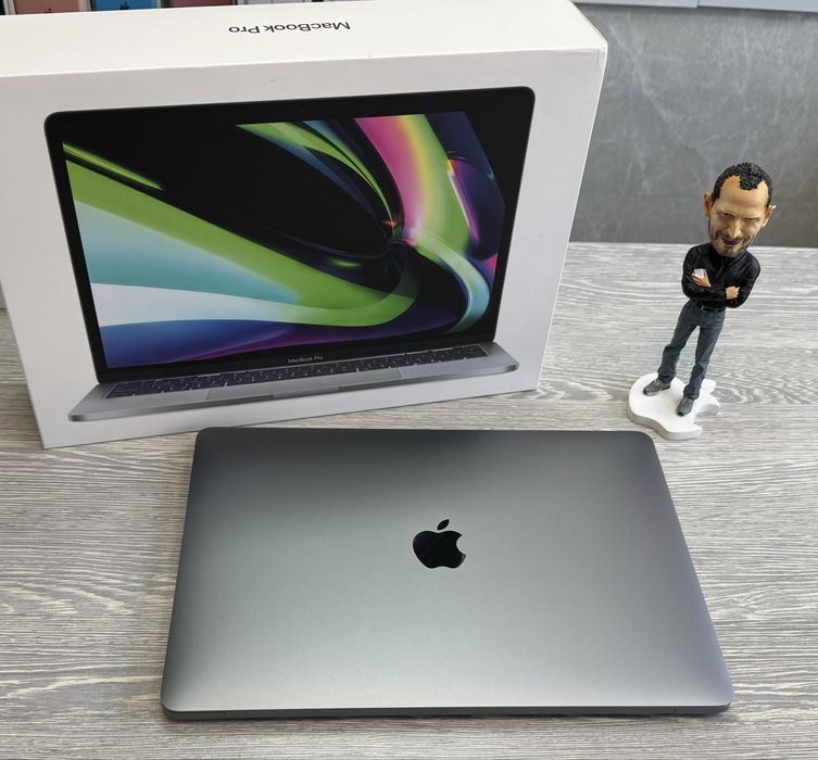 MacBook Pro 13  M2 / RAM 8 / SSD 256 GB / 2022 / Touch Bar