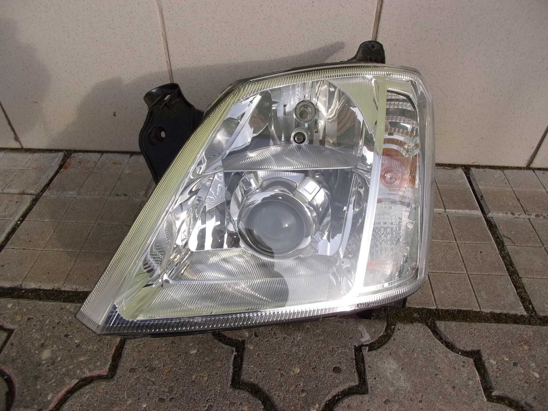 Lampa lewa XENON MERIVA A kompletna