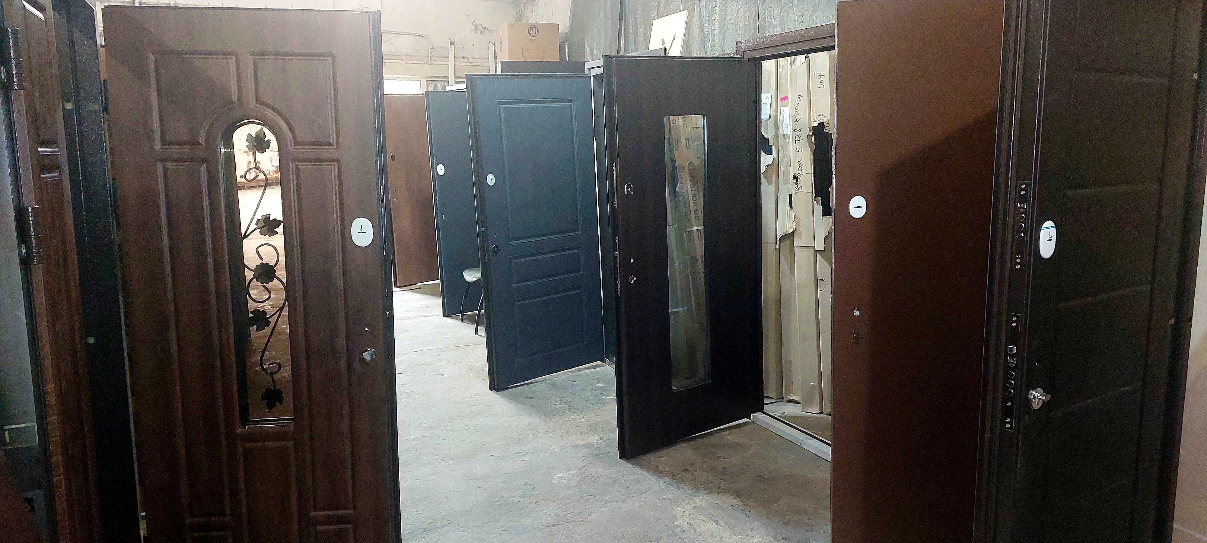 Входные металлические броне двери со склада технические квартира улица
