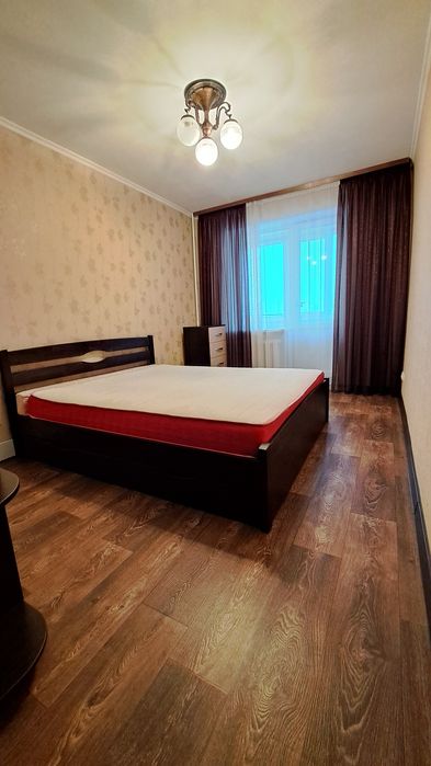 Продаж 3 кім.кв на Митниці