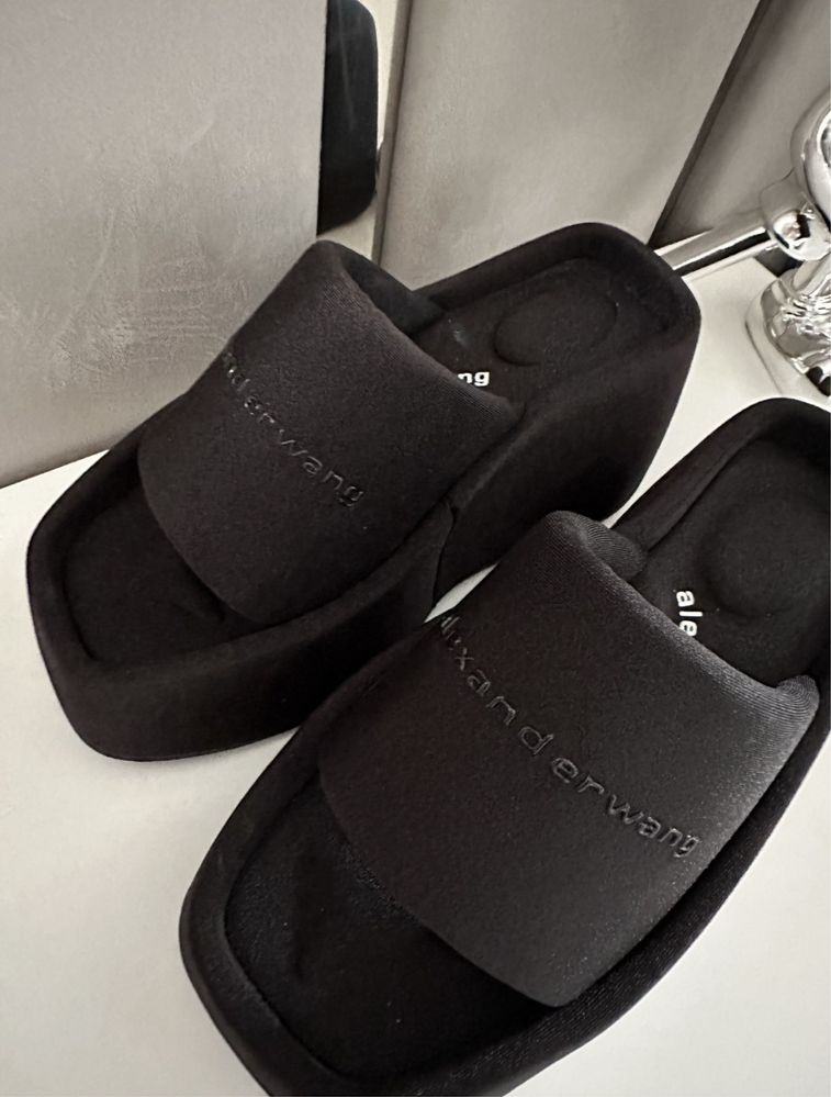 Шлепанцы Alexander Wang