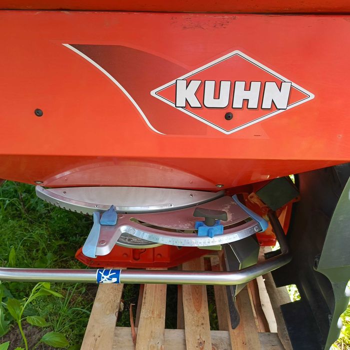 Розкидач Kuhn RAUCH AXIS