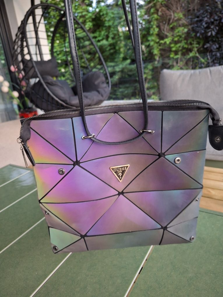 Torebka Guess origami holograficzna