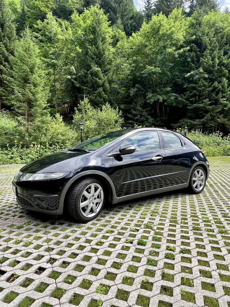 Honda Civic Ufo 1.8 super stan,aso