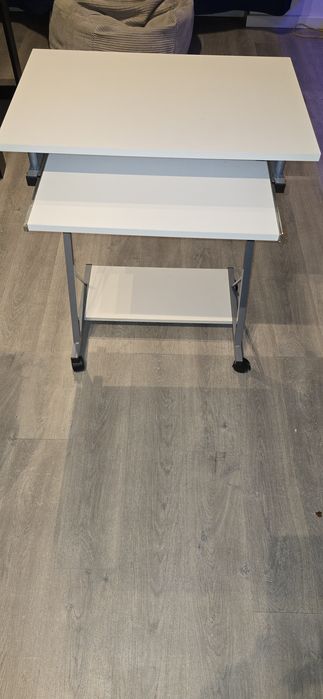 Biurko  pod komputer