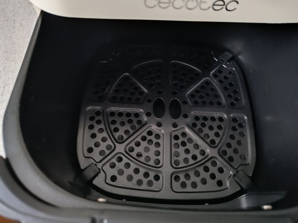 Frytkownica beztłuszczowa Cecotec Antique 5000
