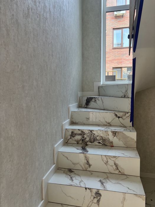 Сучасний квадродуплекс з ремонтом та централізованими комунікаціями